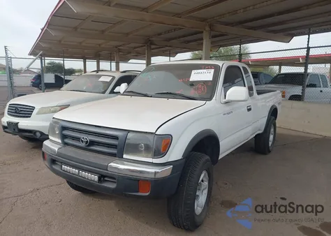 2000 Toyota Tacoma Base V6 z USA, uszkodzony, nr VIN 4TAWN72N7YZ598510